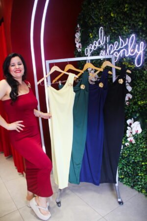 Vestido Nula manga com detalhe na alça